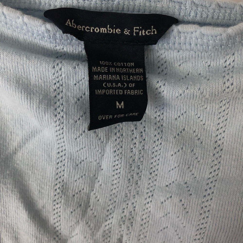 Adorable Abercrombie pale blue tank top - Picture 3 of 3